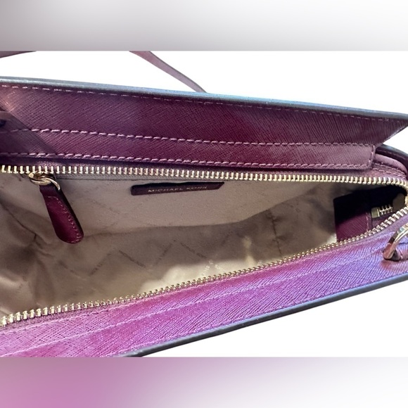 Michael Kors Selma Medium "LOVE"  Crossbody - Picture 9 of 9